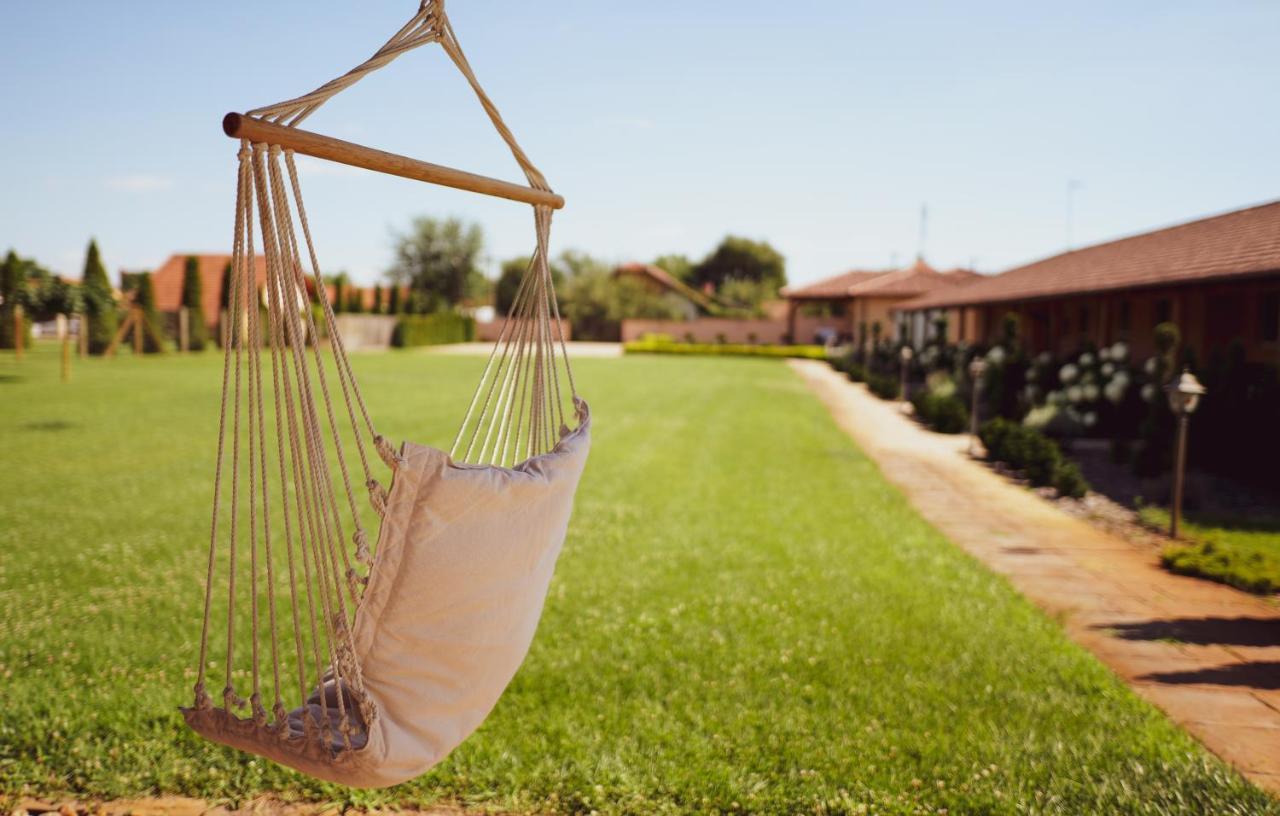 Relax Apartmanhaz มูราฮาลอม ภายนอก รูปภาพ