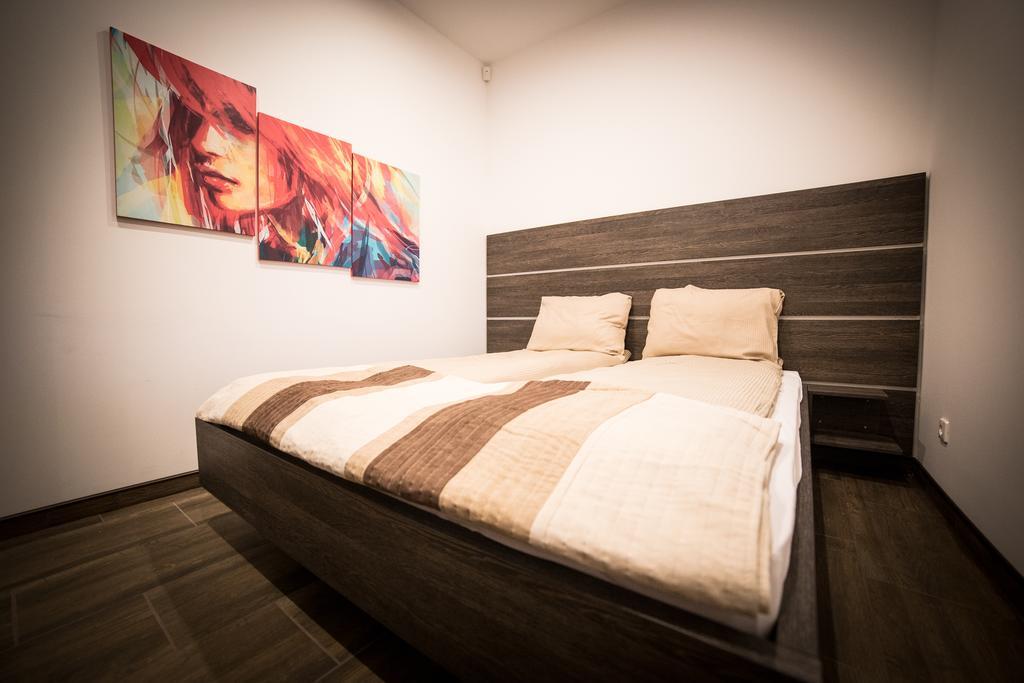 Relax Apartmanhaz มูราฮาลอม ภายนอก รูปภาพ