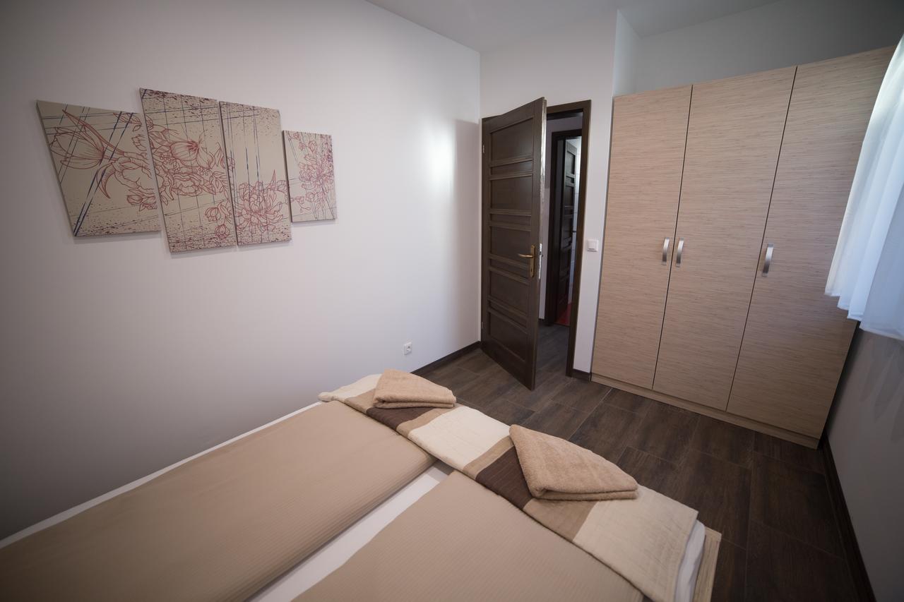 Relax Apartmanhaz มูราฮาลอม ภายนอก รูปภาพ